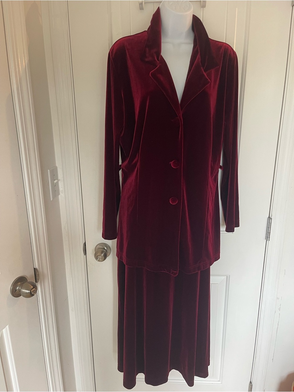 Hillard & Hanson Rich Burgundy Velvet Skirt Set